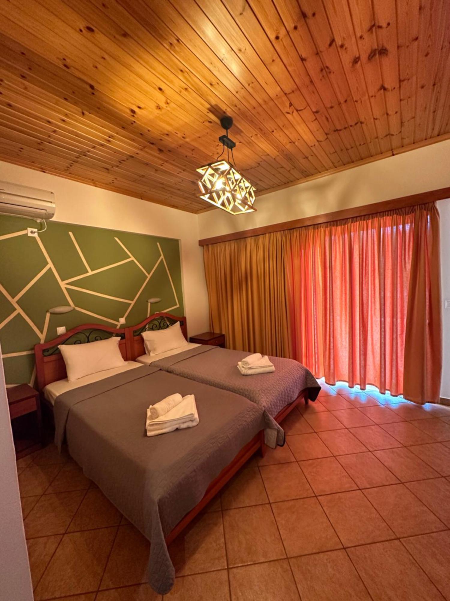 Hotel Semiramis Frínion Pokoj fotografie
