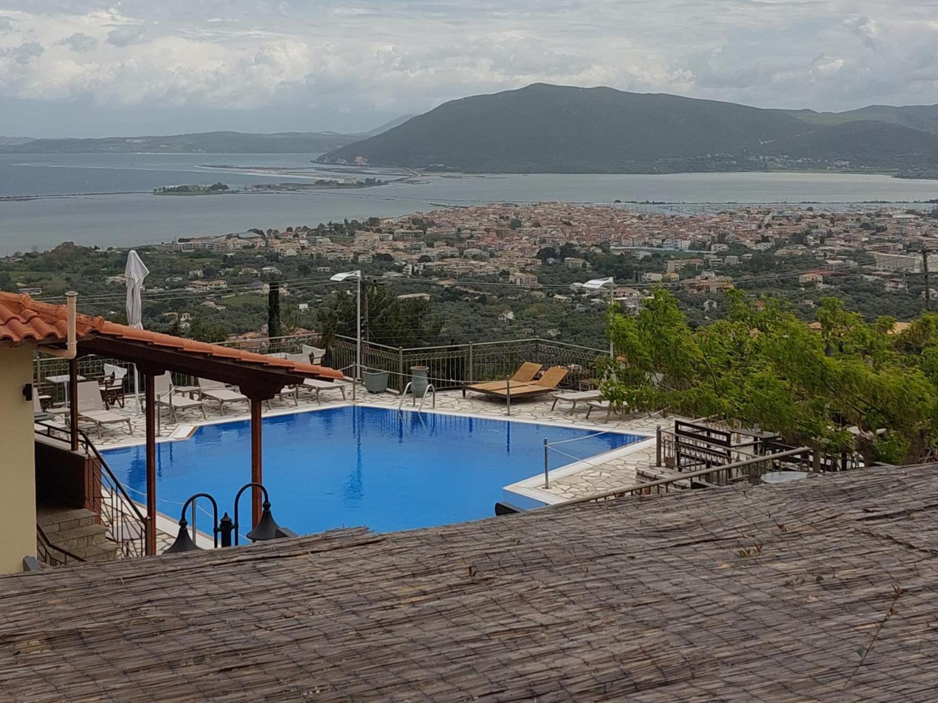 Hotel Semiramis Frínion Pokoj fotografie