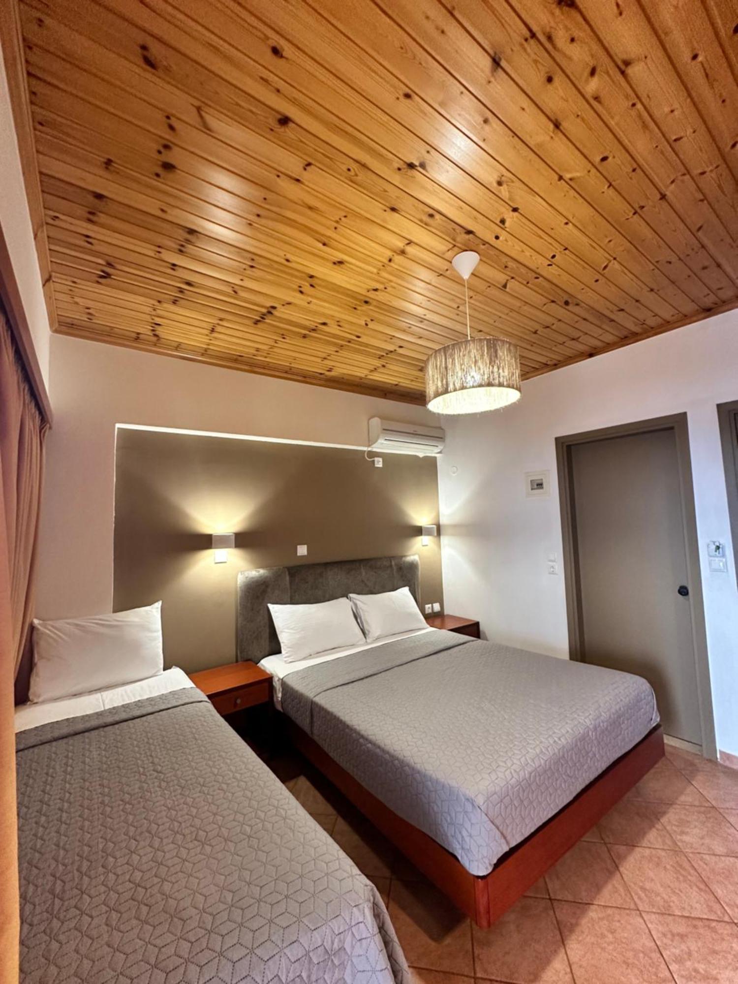 Hotel Semiramis Frínion Pokoj fotografie